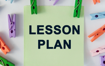 lesson plan written on green sticky note